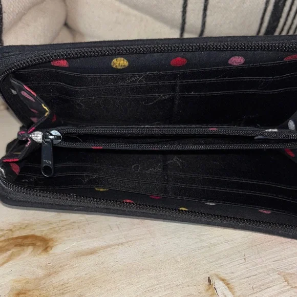 🌸Vera Bradley Havana Rose Black Floral Quilted Colorful Zip Wallet Like New - Picture 2 of 9